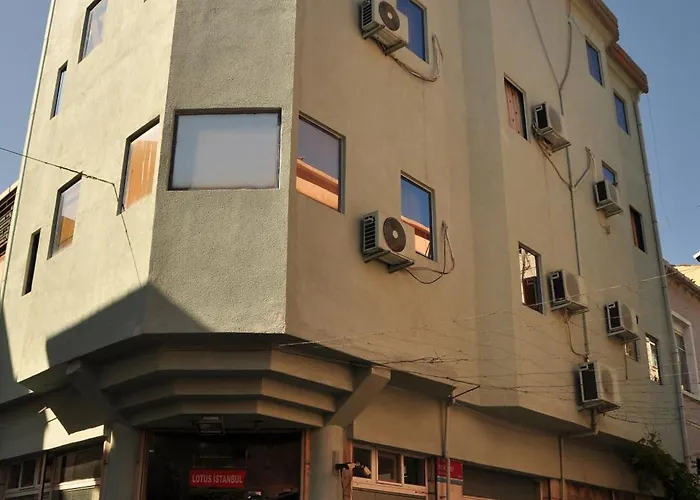 Lotus Hotel Istanboel