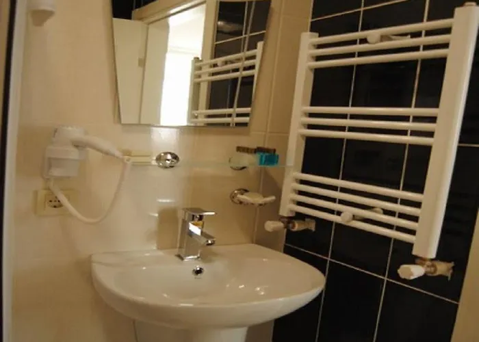 Lotus Hotel Istanboel