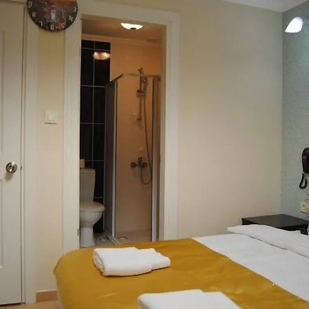 Hotel Lotus 3*