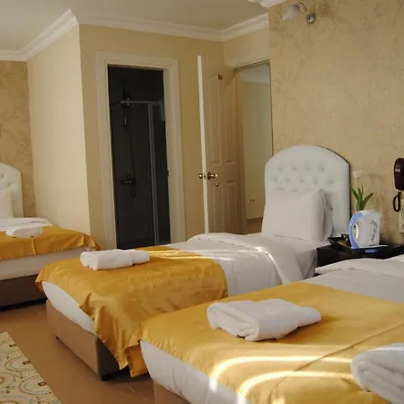 Lotus Hotel 3*