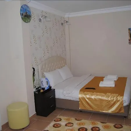 Lotus Hotell 3*