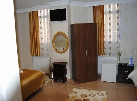 Lotus Hotell 3*